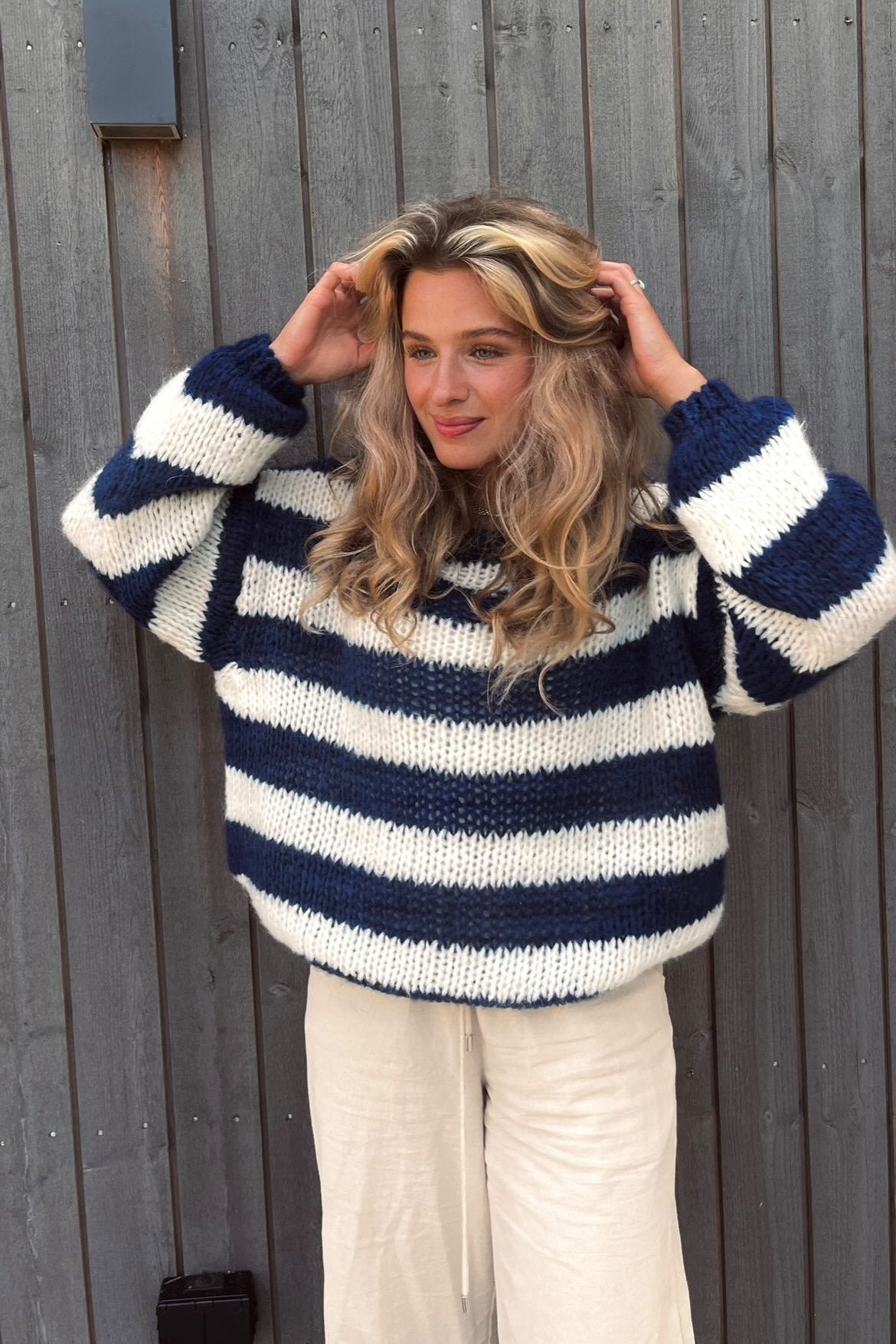 Julia - STRIPED KNIT SWEATER